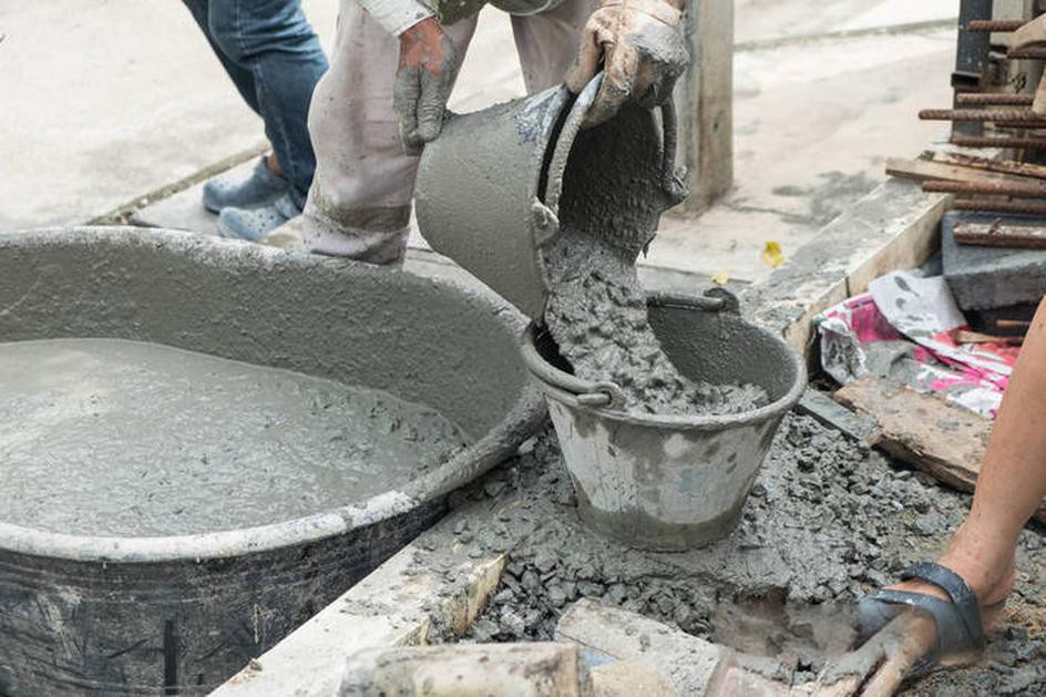 Naphthalene series high-efficiency water reducing agent is used in concrete pouring projects Naphthalene series high-efficiency water reducing agent is used in concrete pouring projects